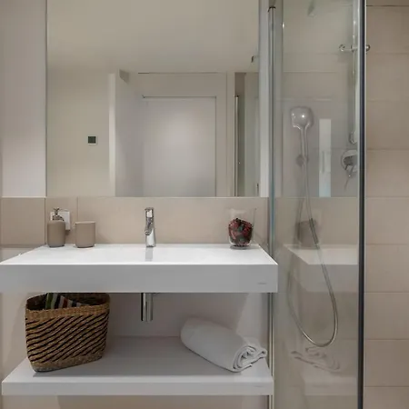 Apartment Higueron Blue Skyline View By Alfresco