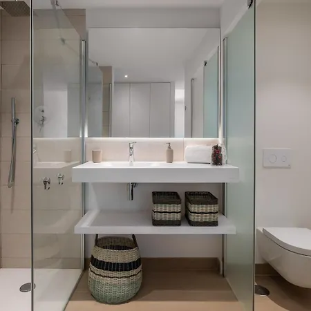 アパート Higueron Blue Skyline View By Alfresco